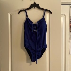 Worn a few times, so cute!